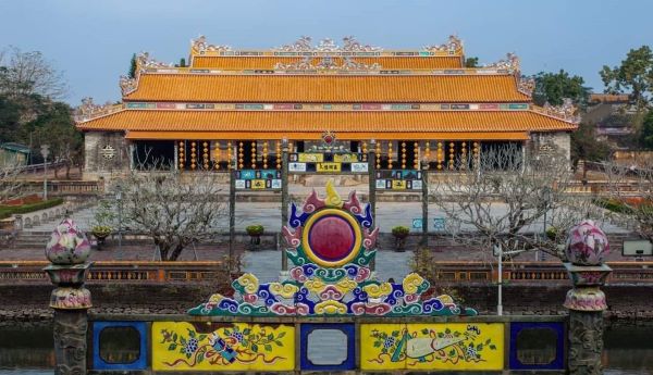 Le palais Thai Hoa conserve encore les caractéristiques architecturales des anciennes dynasties vietnamiennes.