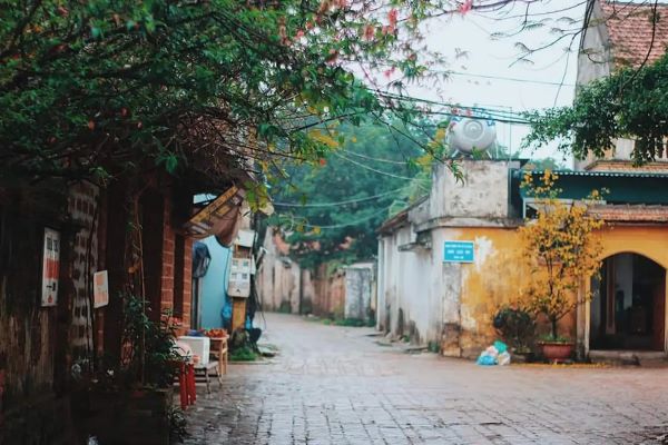 Ruelle de Duong Lam au Vietnam, témoignage de l’authenticité du village.